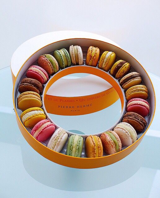 Hộp bánh macaron chính hãng Au Gourmet