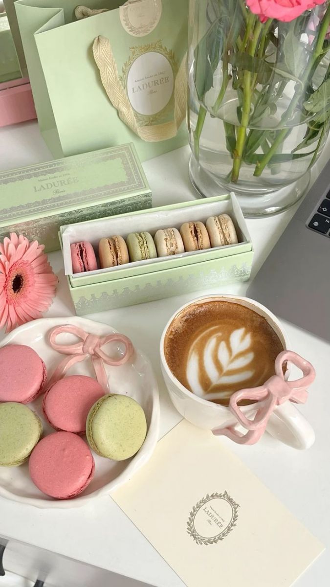 Mua bánh macaron Pháp chính hãng Hà Nội